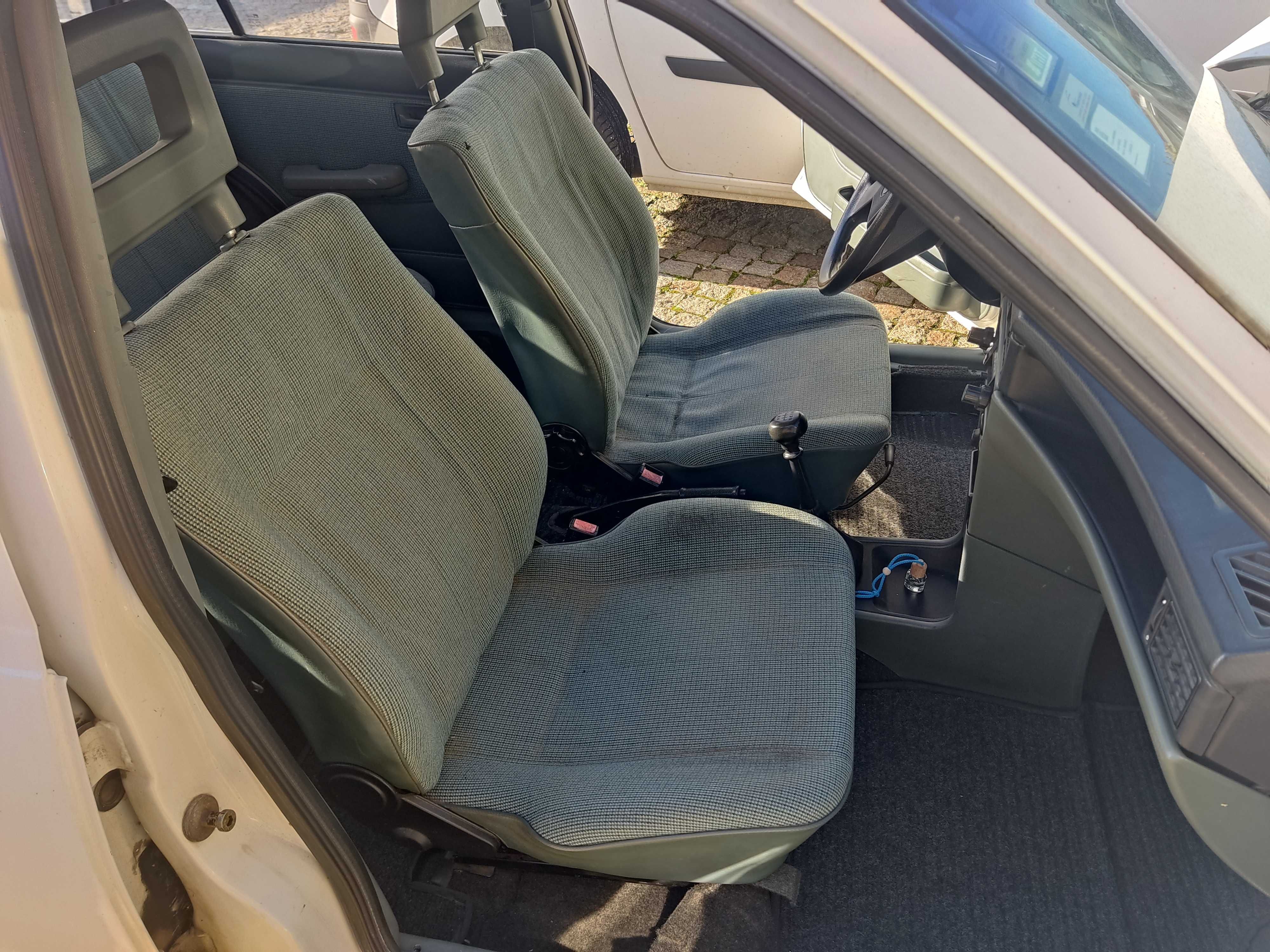 Vendo OPEL Kadett E 1.3 S de 1988  para reparação ou para peças 400€
