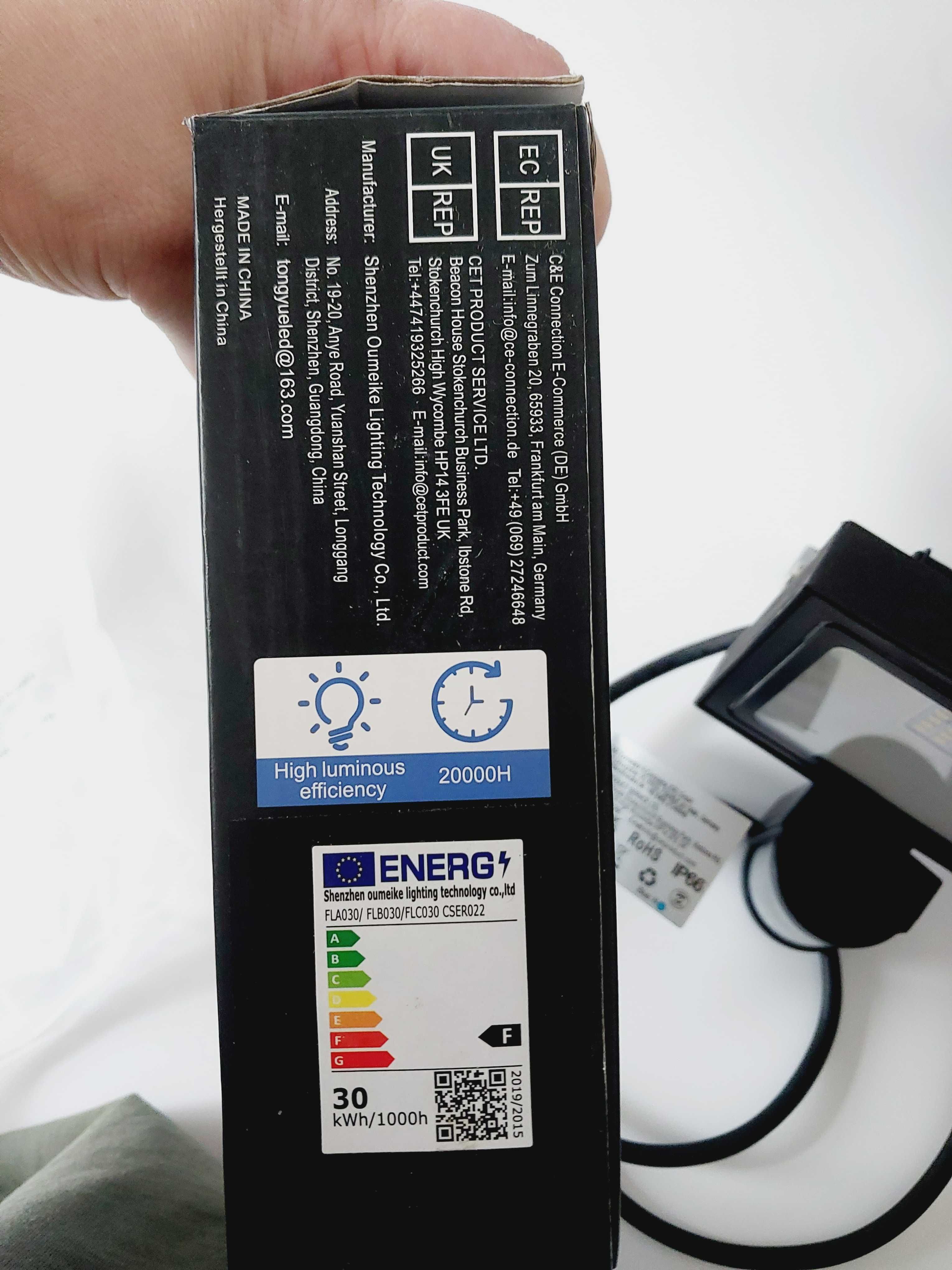 reflektor lampa  halogen LED z czujnikiem ruchu