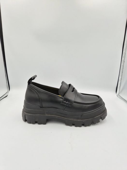 Półbuty wsuwane Czarne Buffalo 40 skóra ekologiczna