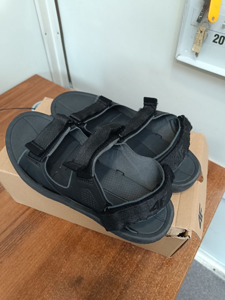 Buty sandały 4F rozm. 42