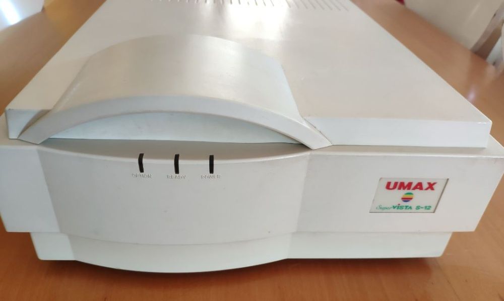 Scanner UMAX Super Vista S-12 usado