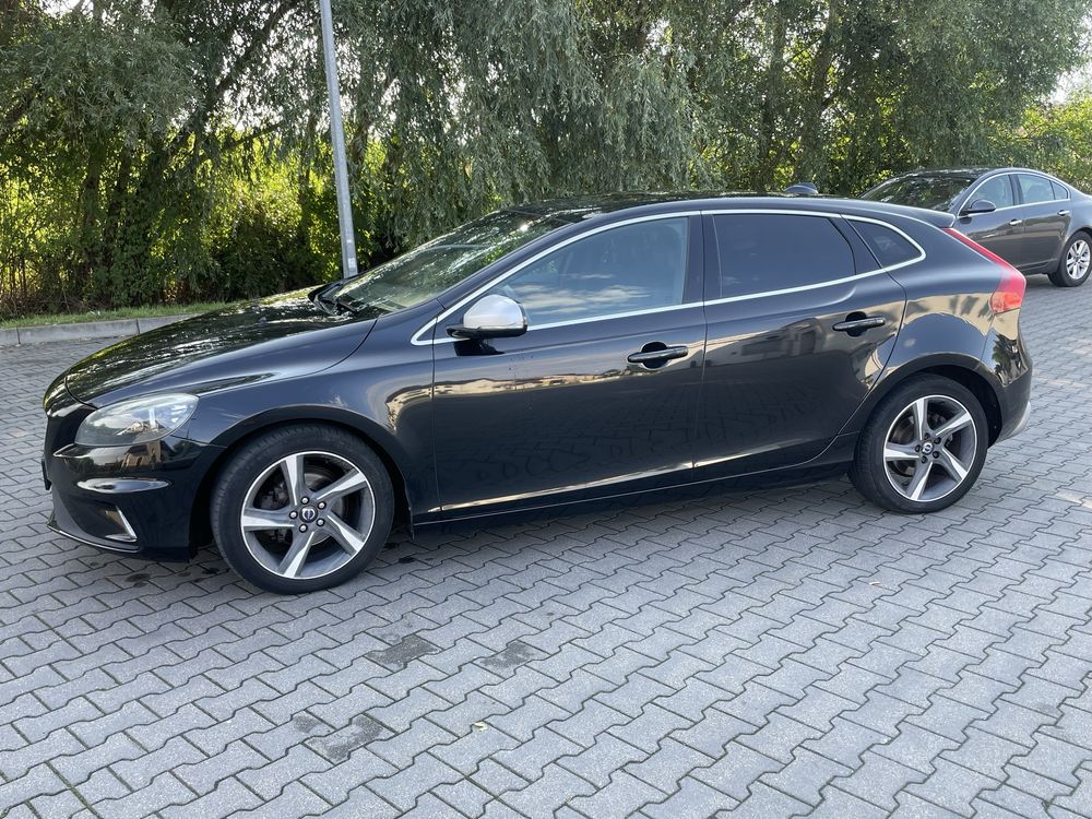 Volvo V40  1.6 D2