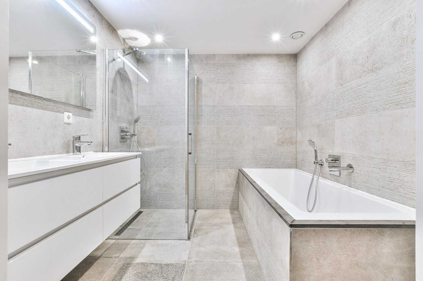 Apartamento T2 moderno em Campolide