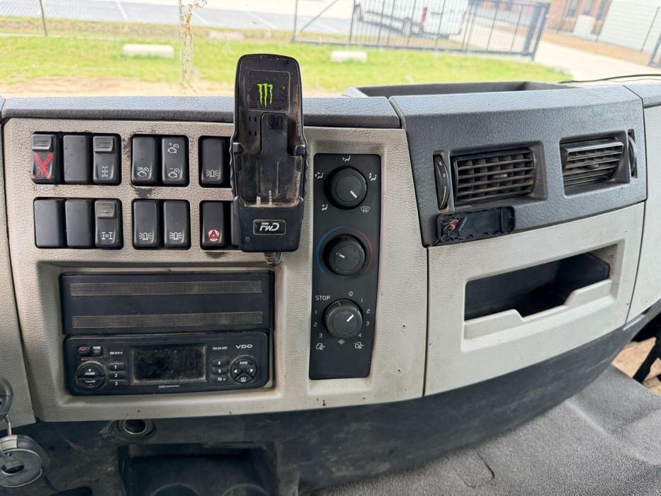 VOLVO FE320 6x4 GRUA E BASCULANTE COMANDO SÓ 380.000km ##OPORTUNIDADE#