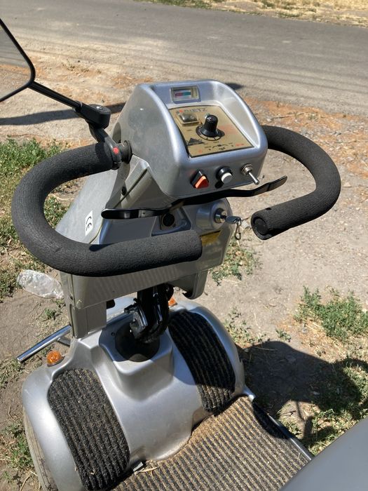 Візок потужний 4 колісний електричний