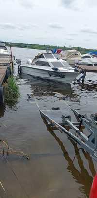 Czyszczenie naprawa łodzi i silników zaburtowych łódź kabinowa łódź