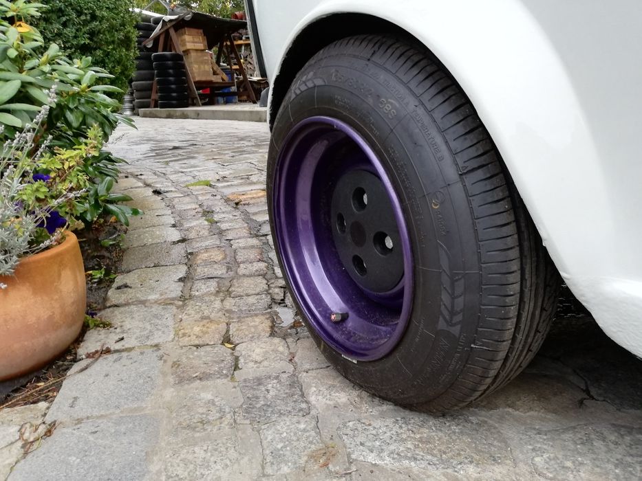 Fiat 126p kompletne koła szeroka stal nowe opony