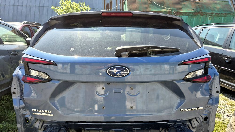Ляда крышка багажника Subaru crosstrek 2023 2024