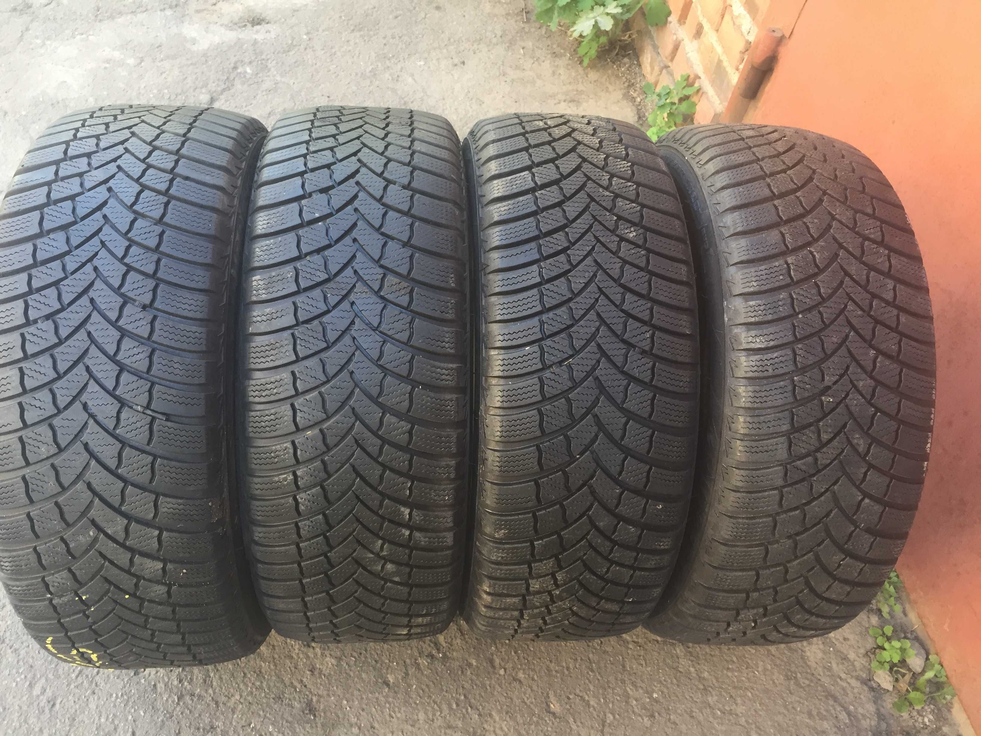 Продам зимові шини 205/55/R16/.