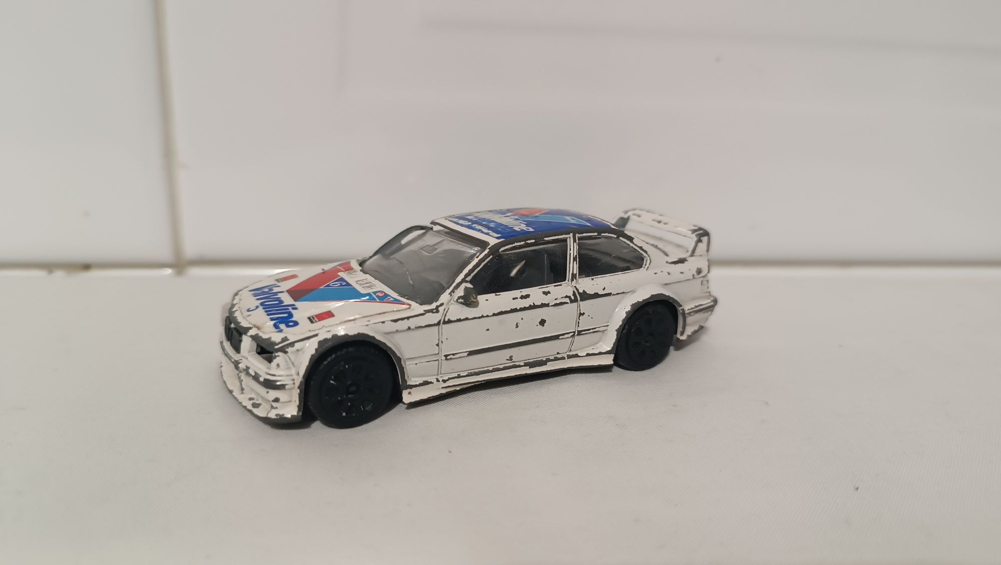 Lote 4 carros da Burago.