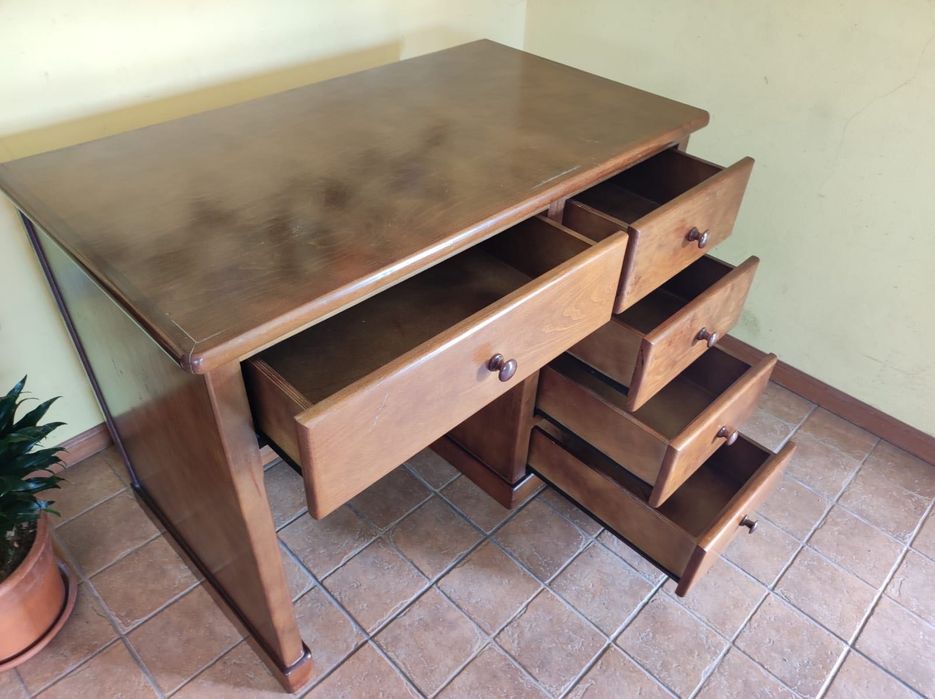 Secretária em Madeira Maciça