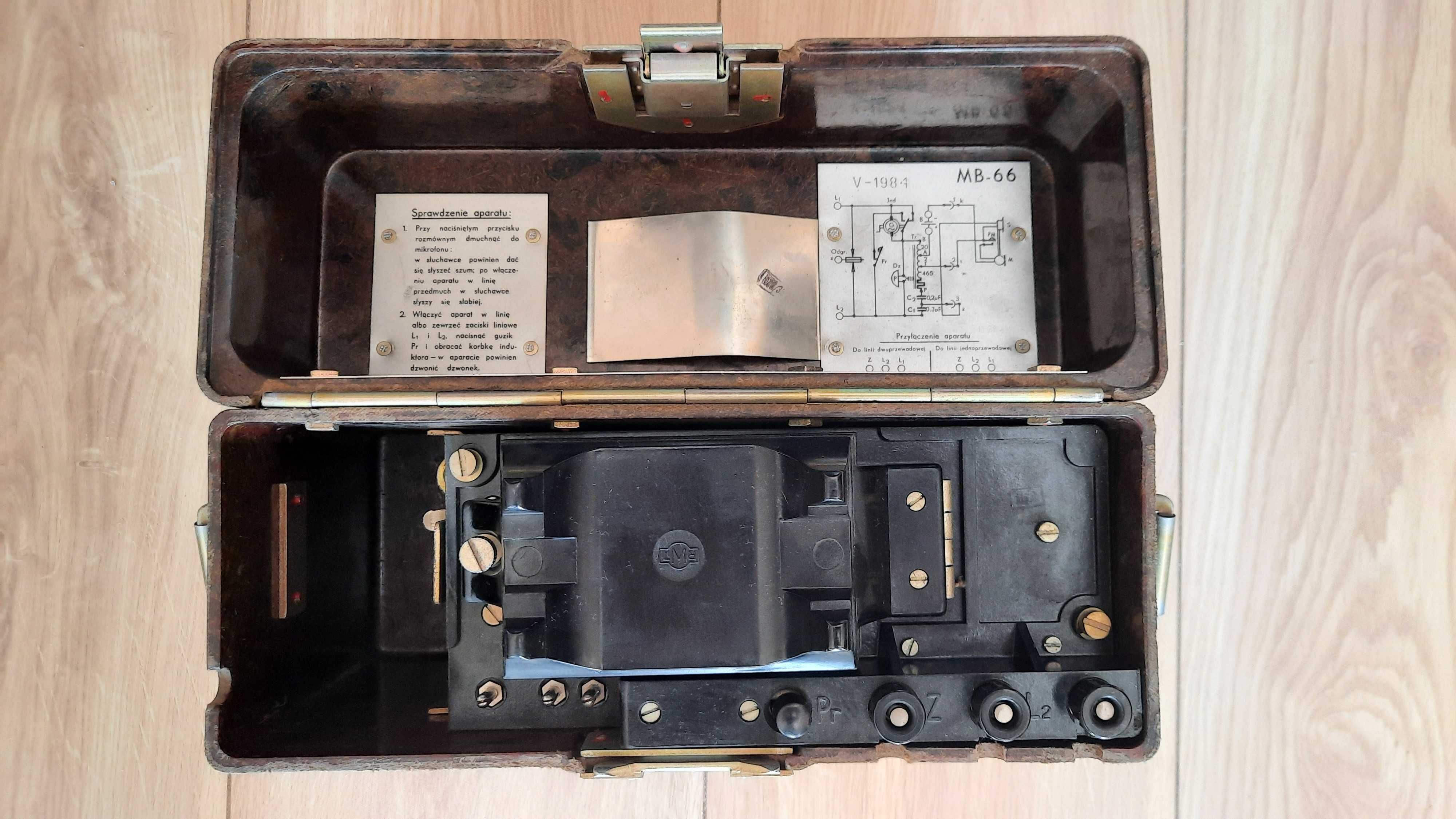 Telefon polowy MB - 66 z 1984r., egzemplarz nr 1