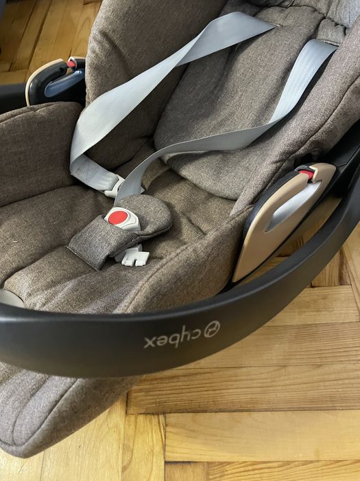 Автокресло Cubex Q Plus platinum cloud