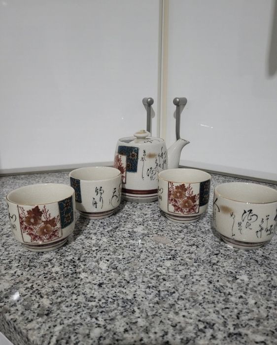 Kyusi + 4 chávenas kutani