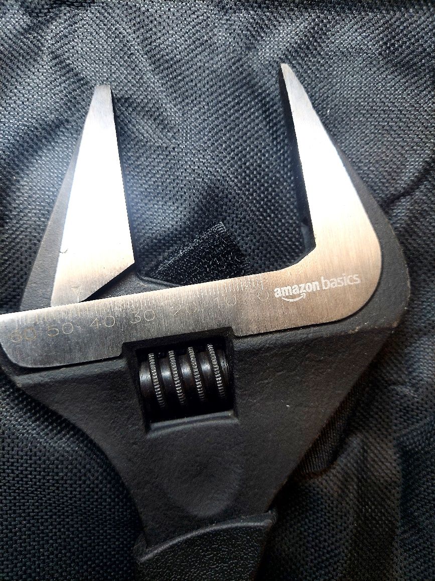 Zestaw 4 kluczy nastawnych Amazon Basics