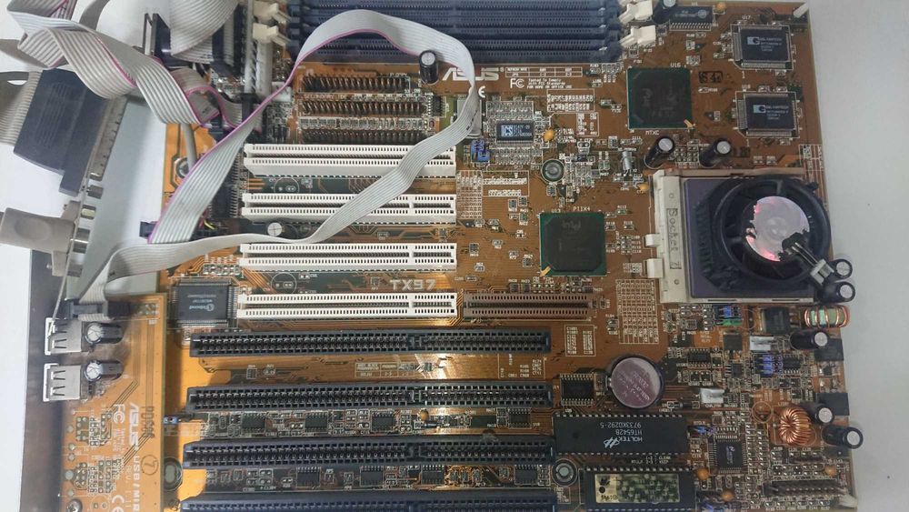 Socket 7 Asus TX97 SDRam + Pentium MMX