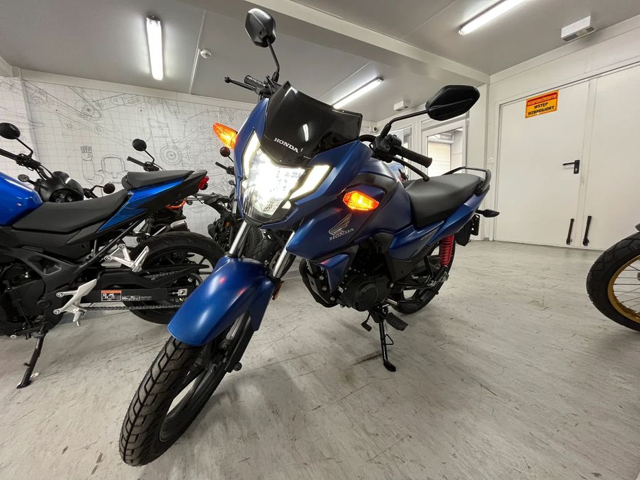 Honda CBF Honda CB125F po lift niebieski od ręki