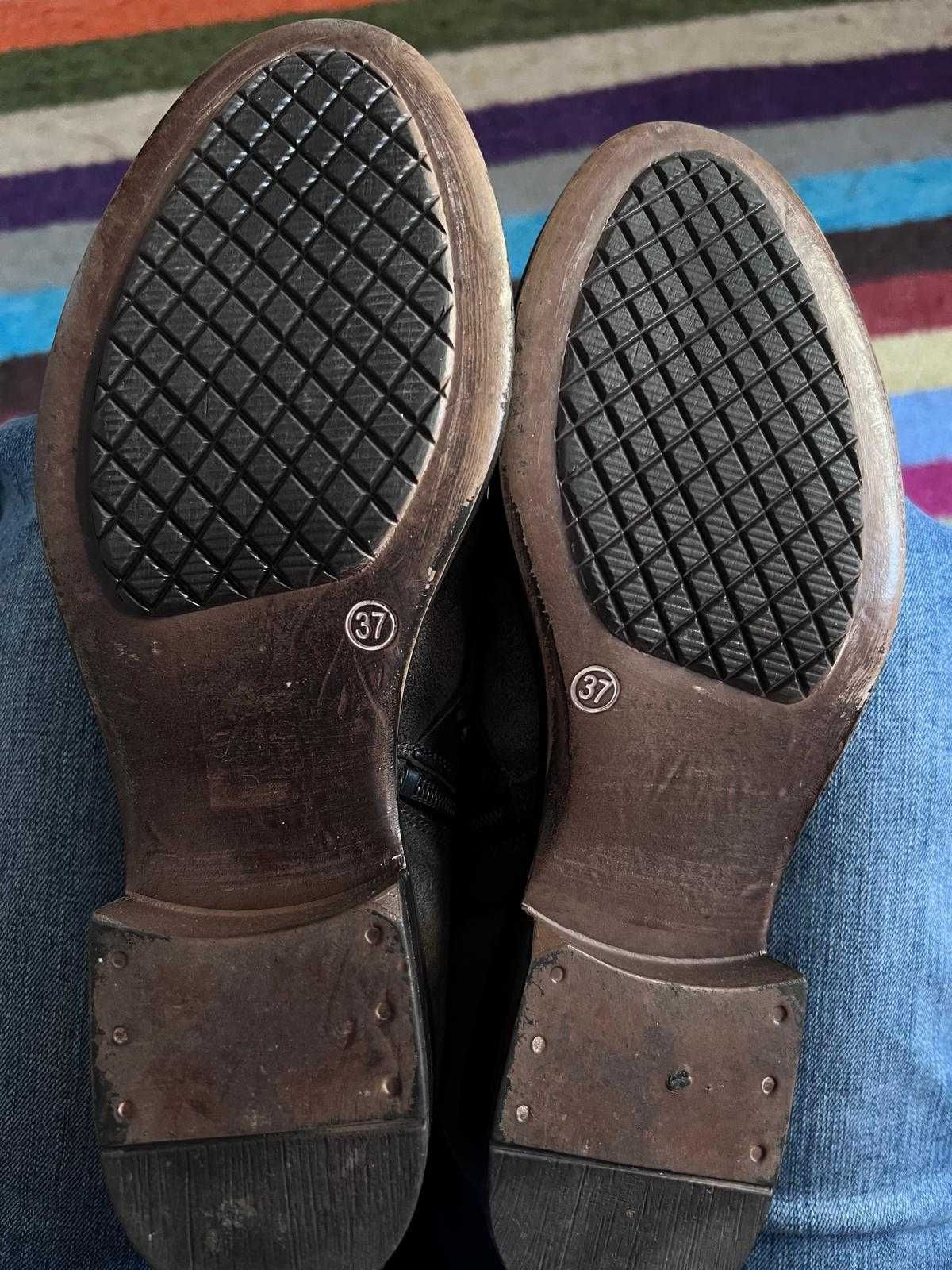 Botins em pele castanhos bronze Tapadas
