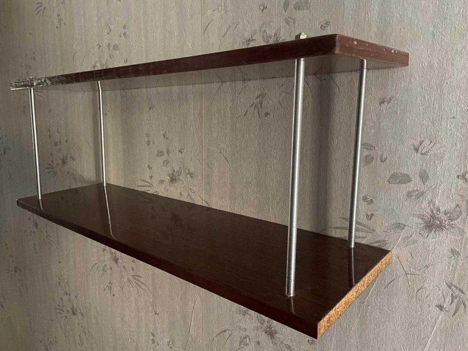 Полка книжная настенная, СССР либо 90-е, ламинированное ДСП.