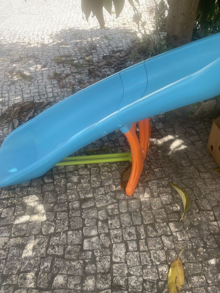 Escorrega Feber curvo