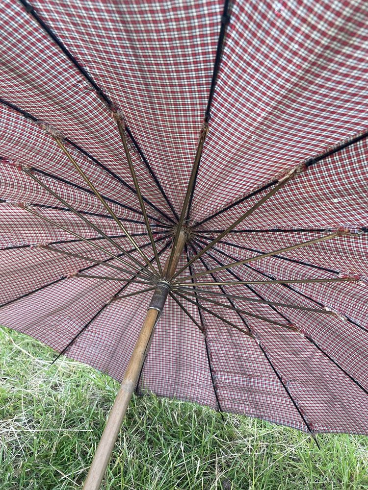Stara parasolka.