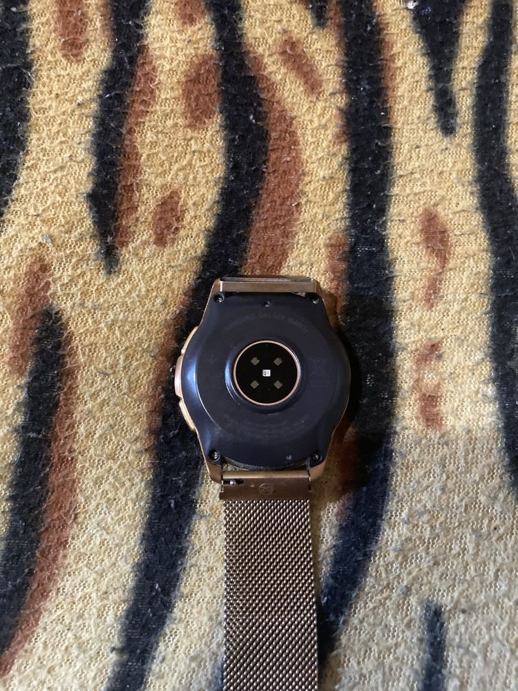 Часы Samsung galaxy watch полностью рабочие полный комплект!!