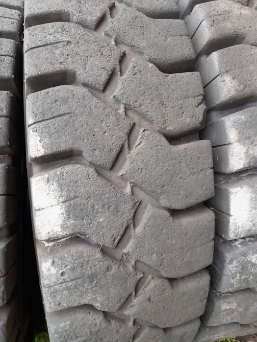 Pełna guma 12.00-20  8.5 magnum solideal