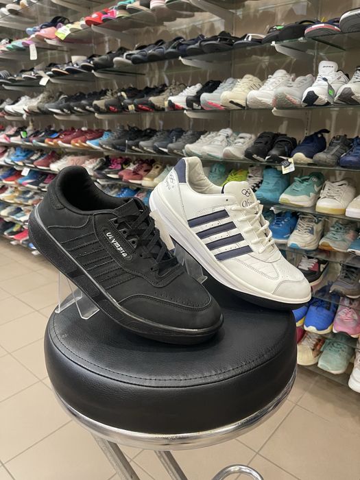 Кросівки олімпіа, центр-корт. Olympia. «московський адідас»