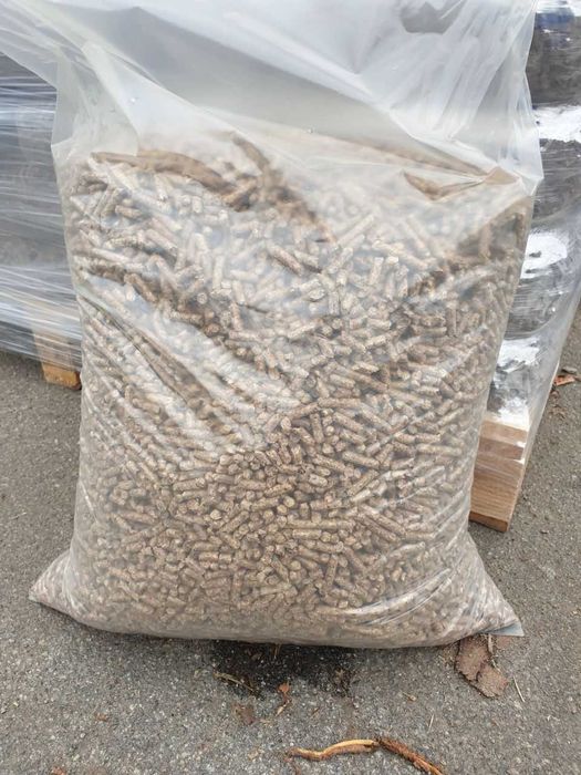 В наявністі паливна пелета 6 мм. Фасовка по 15 кг