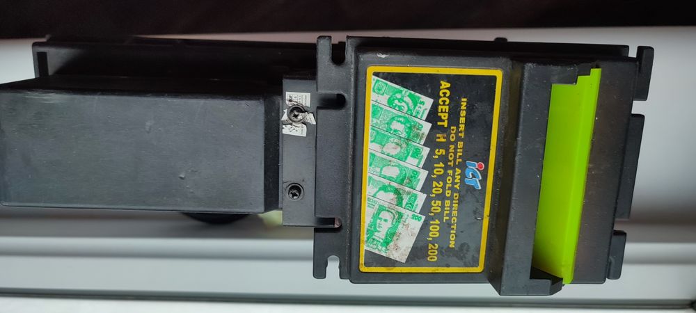 Продам купюроприймач ICT U77-UA66Ci
