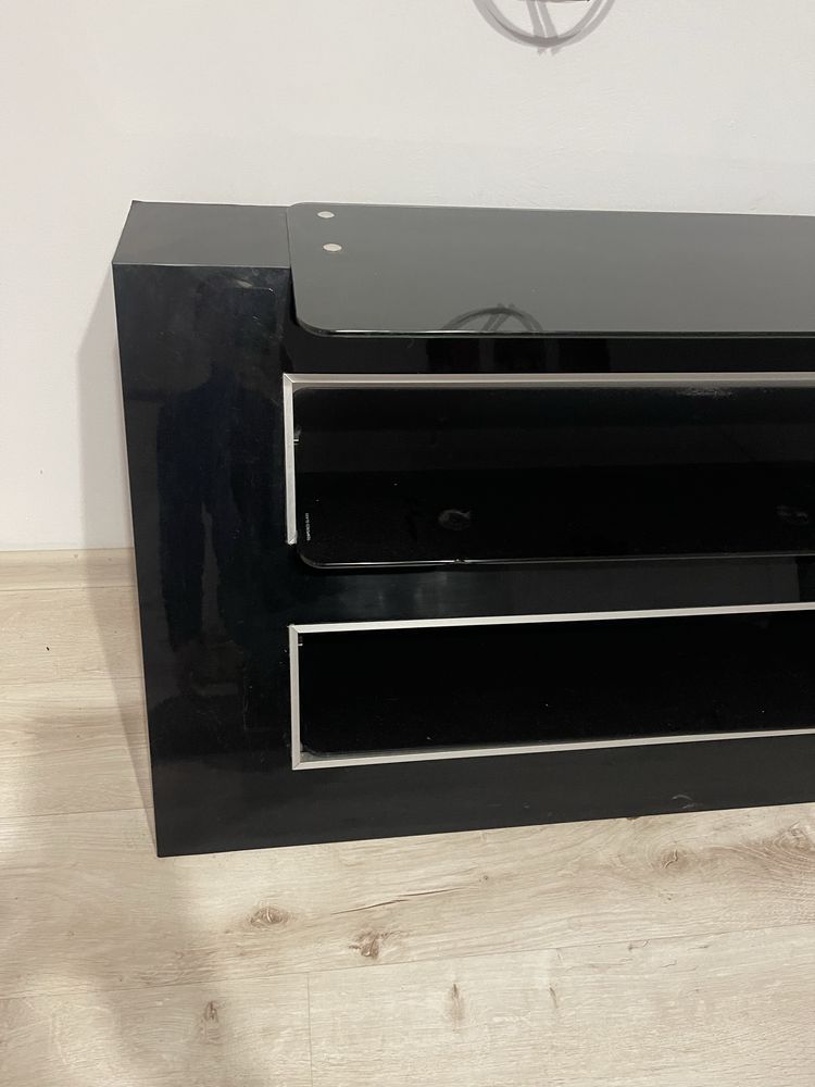 Szafka pod telewizor