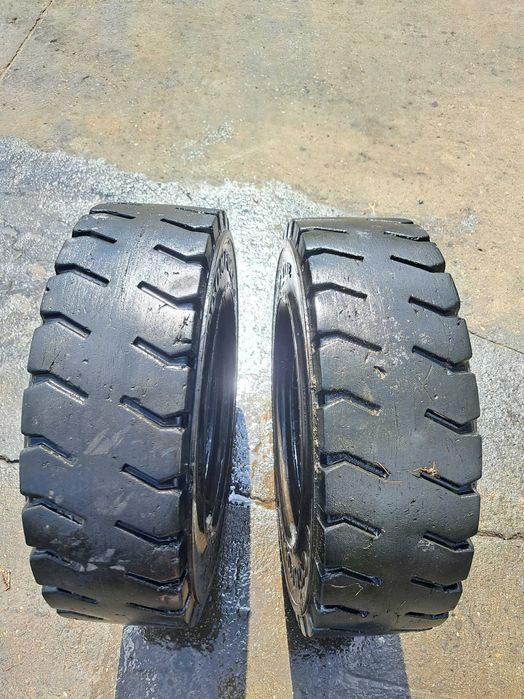 Opona pełna Soft Tyre Comfort 7.00-12 do wózka widłowego - używana