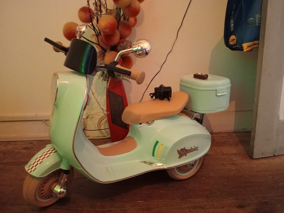 Vespa para criança venda ou troca por bicicleta