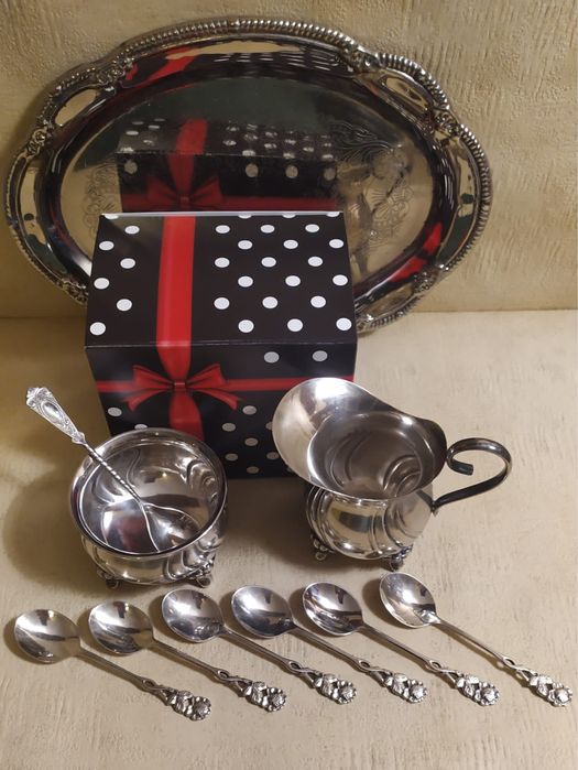 Cukierniczka + mlecznik na tacy W/62.