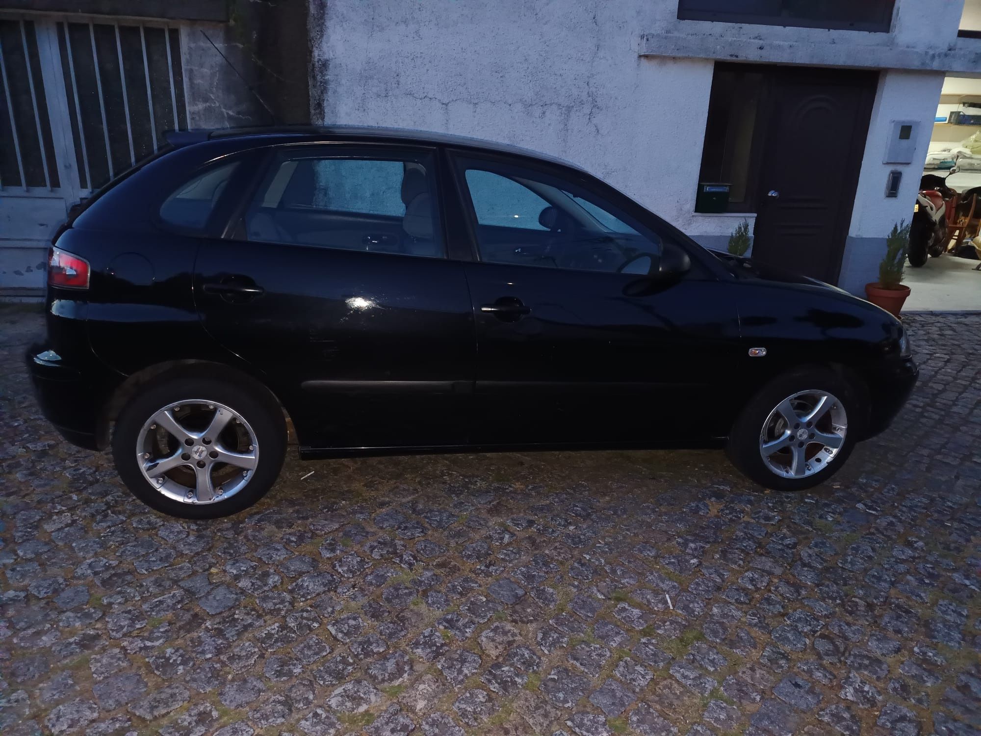 SEAT Ibiza  2004 motor novo