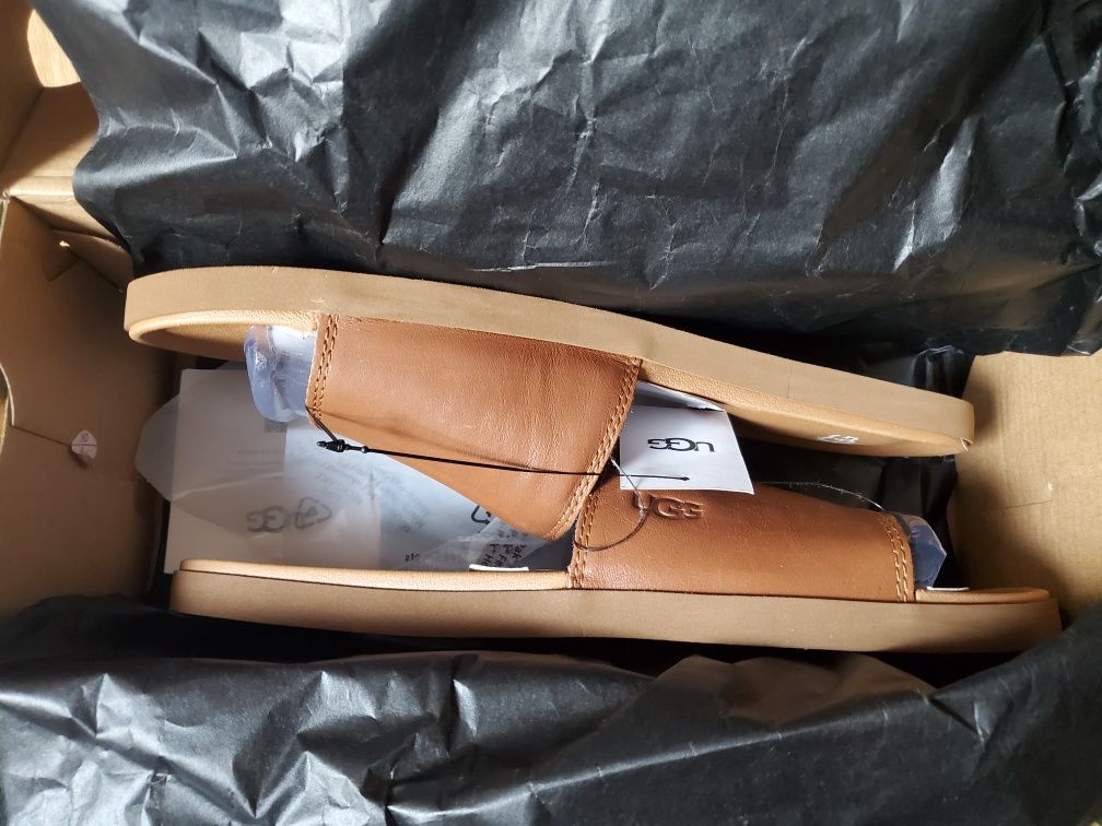 Шкіряні шльопки слайди UGG BENNISON SLIDE II розмір US9 (41)