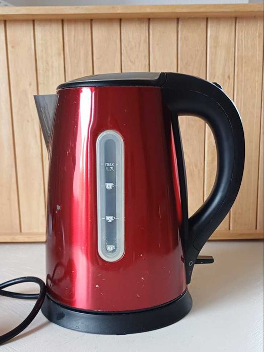 Продам електричний чайник Russell Hobbs