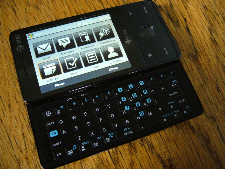 Смартфон HTC Touch Pro P4600