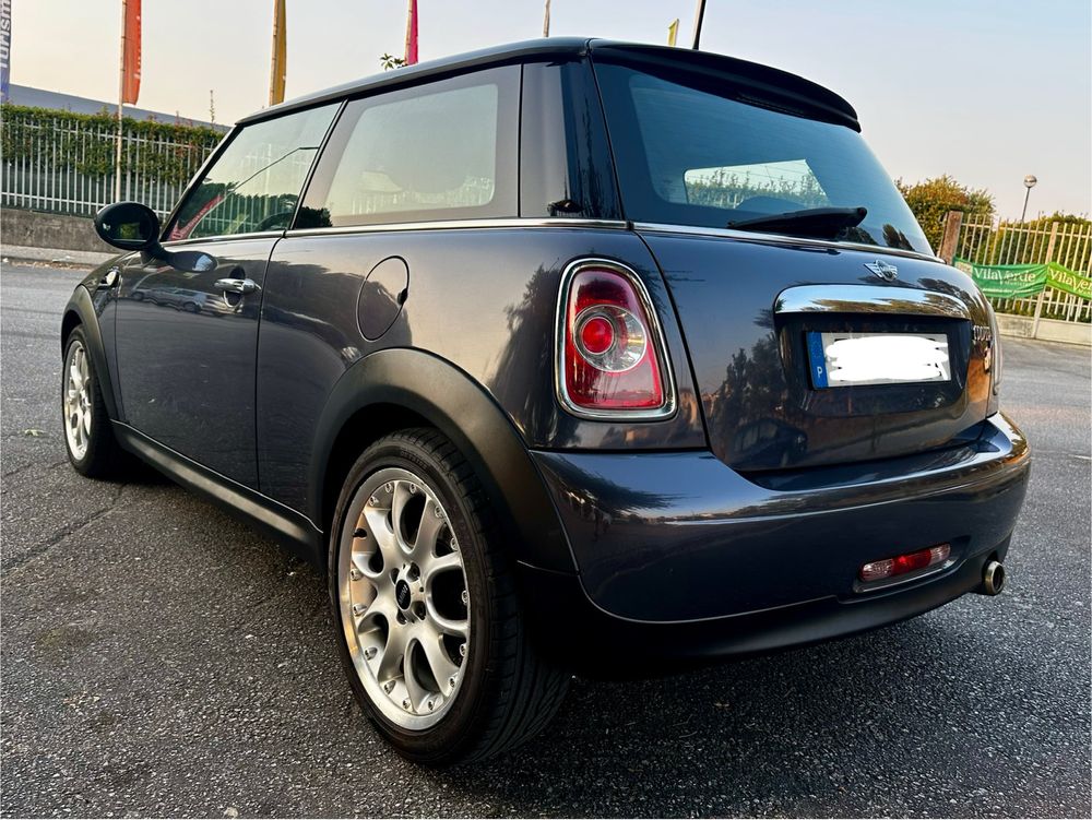 Mini one cooper  1.6L motor bmw 110 cv ano 2012 .