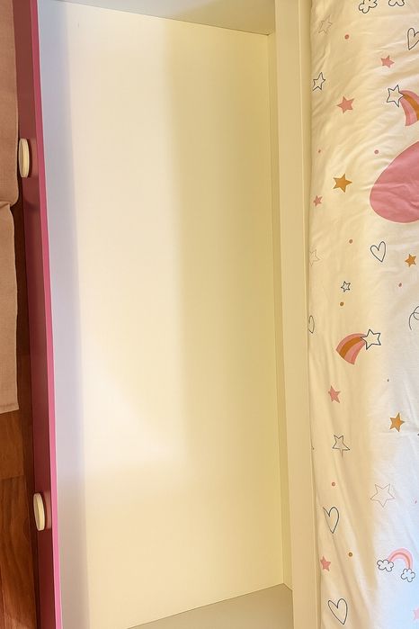 Beliche infantil de dois pisos