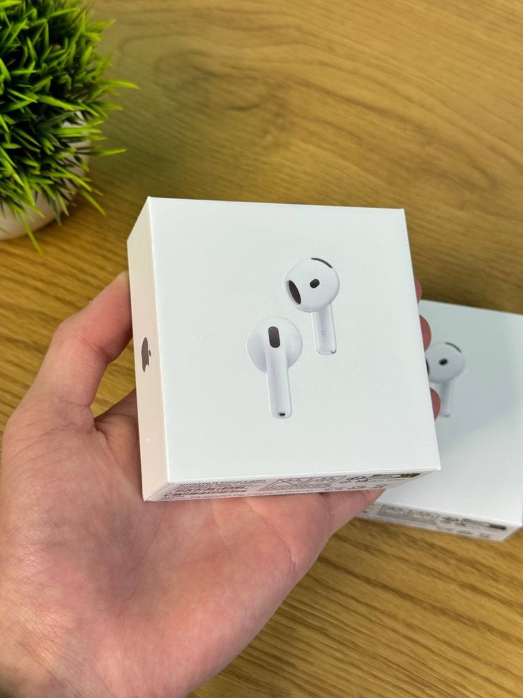 Навушники AirPods 4