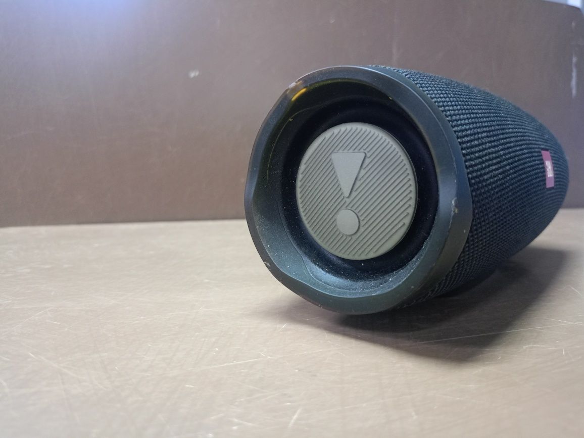 Jbl change 4 black