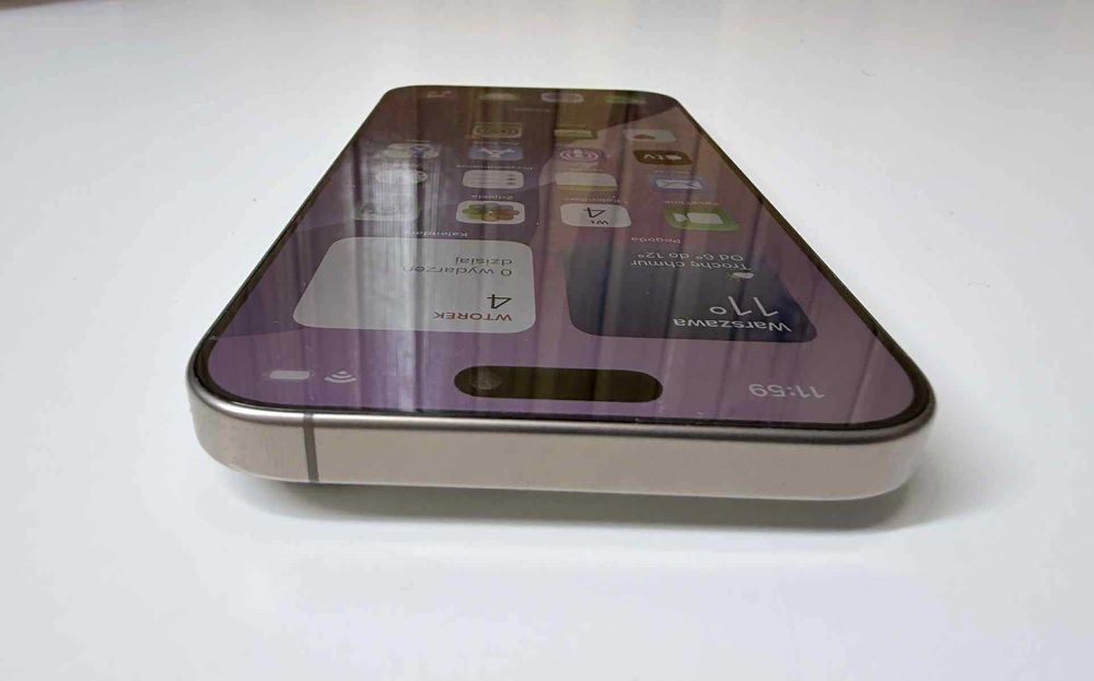 Apple iPhone 16 Pro Max 256Gb + kabel USB GW.