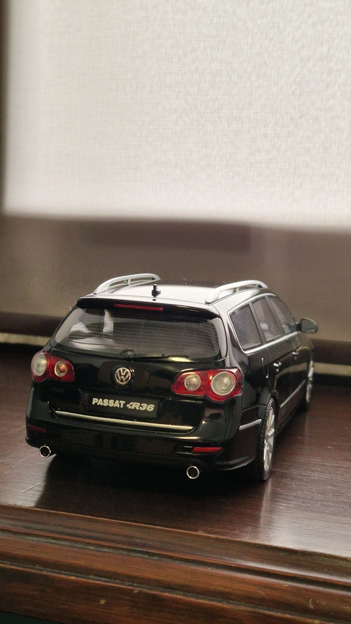 Model Otto 1:18 Volkswagen Passat R36