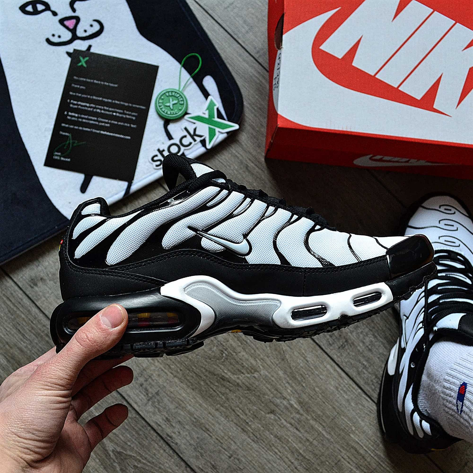 Чоловічі кросівки Nike Air Max Plus Tn 'Black\White' Розміри 40-45