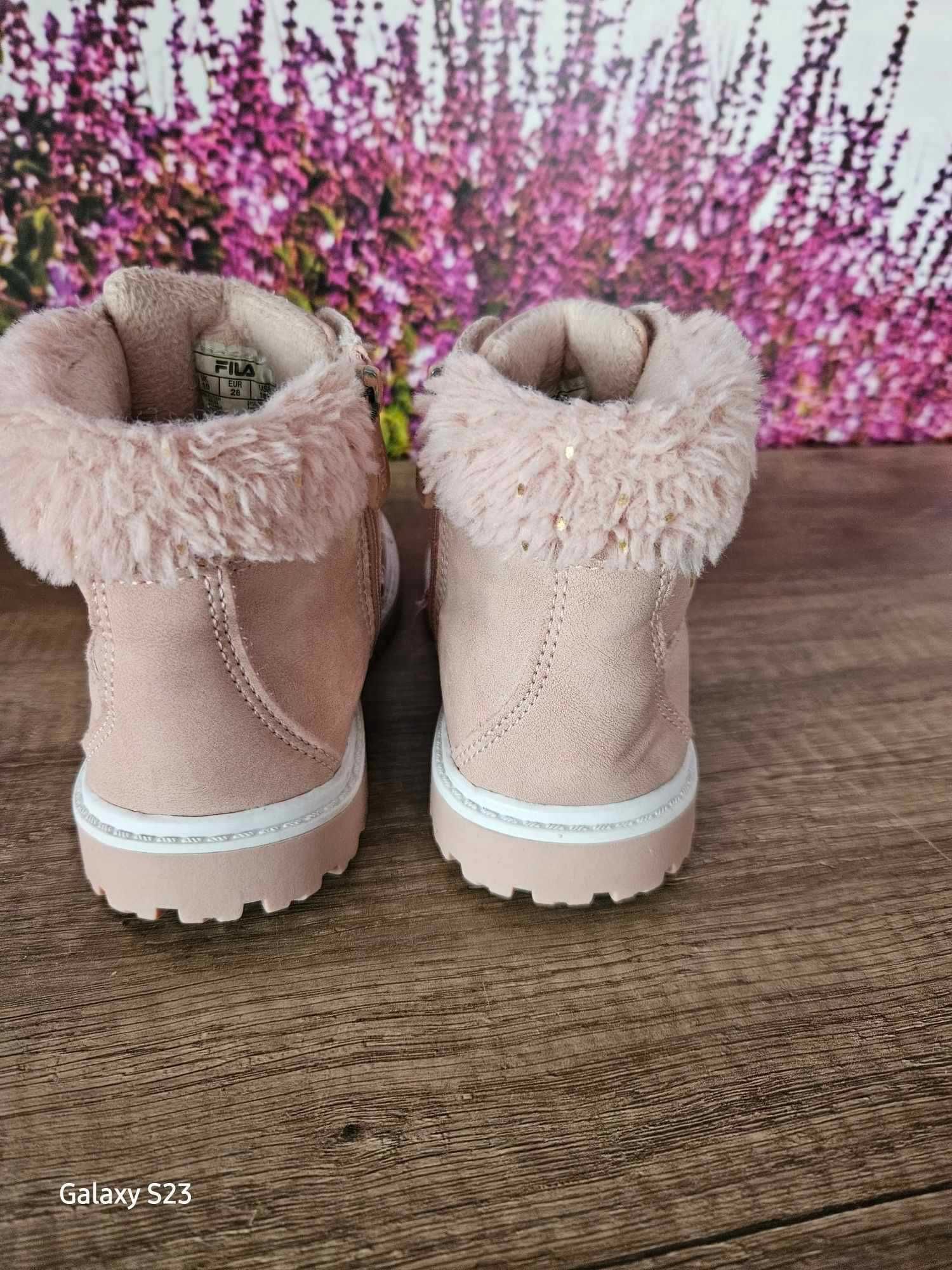 Buty dziecięce  Używane FILA rozmiar 28, długość wkładki 18,5