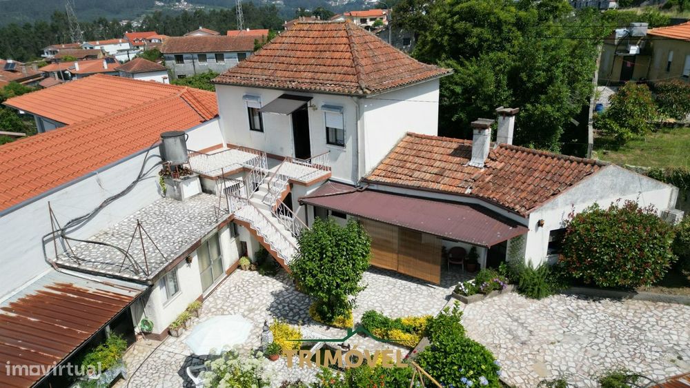 Moradia Independente T2+2 em Santiago Riba-Ul