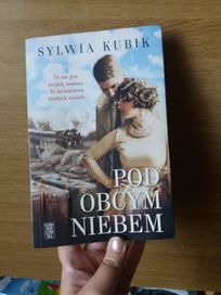 Sylwia Kubik. Pod obcym niebem