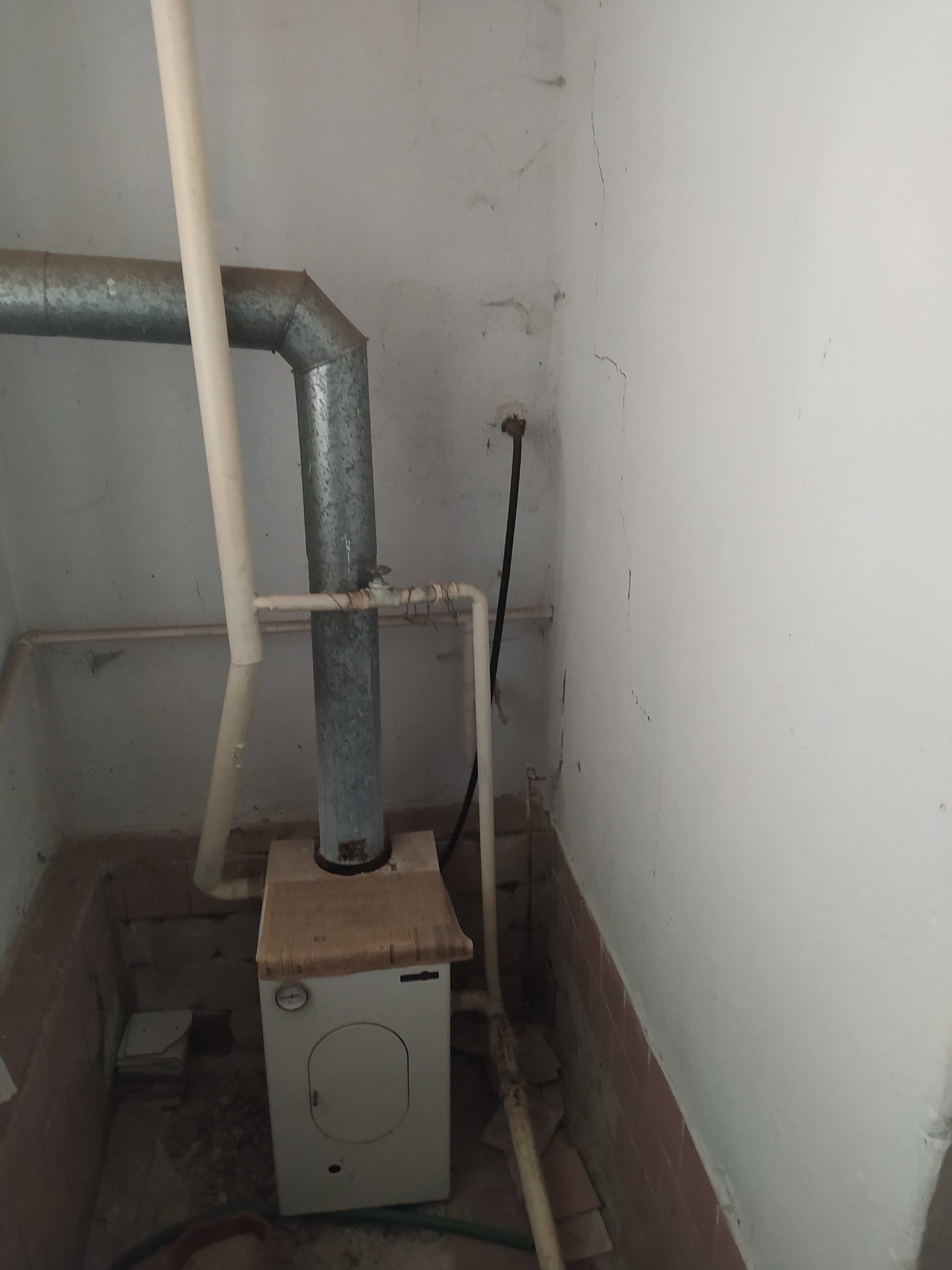 Дом 4 к 102 кв г. Новый Буг,в/уд. автономное,18 сот.гараж ,без ремонта