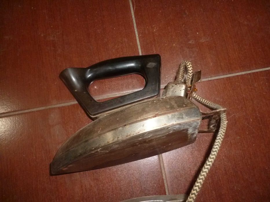 утюг СССР 1949г с подставкой